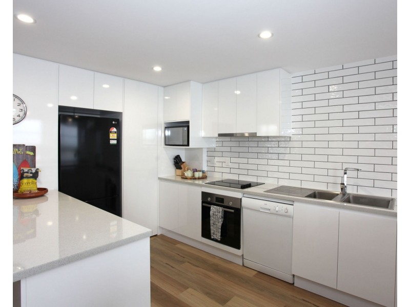 12/4 Maloja Avenue, Caloundra QLD 4551