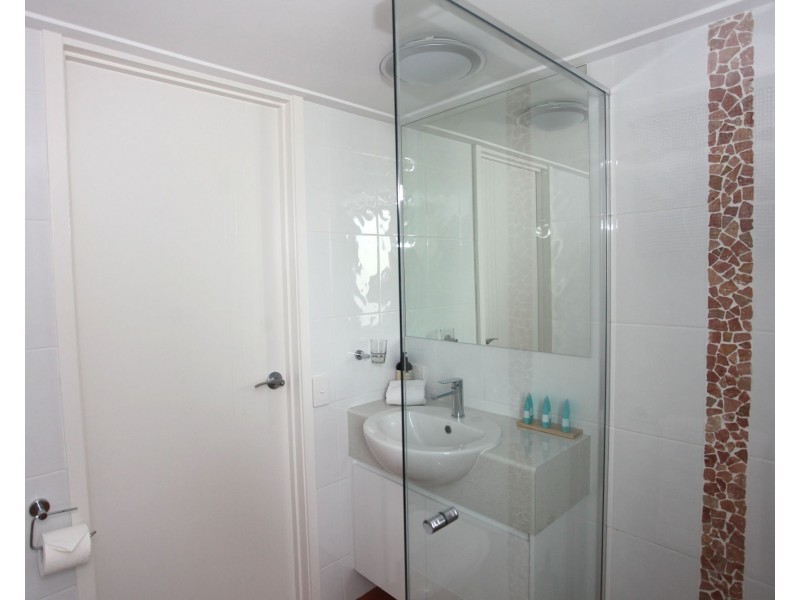 12/4 Maloja Avenue, Caloundra QLD 4551