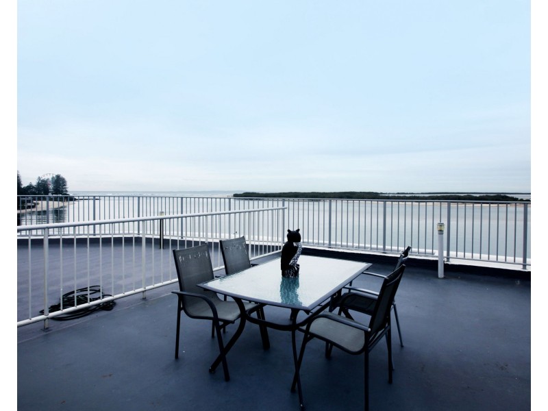 12/4 Maloja Avenue, Caloundra QLD 4551