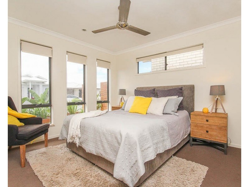 53 Auburn Street, Caloundra West QLD 4551