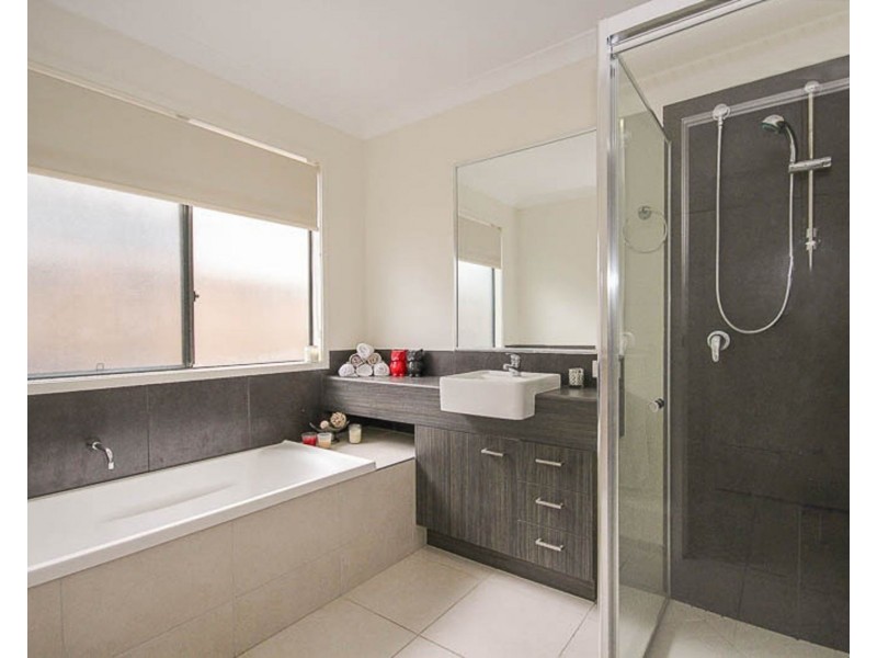 53 Auburn Street, Caloundra West QLD 4551