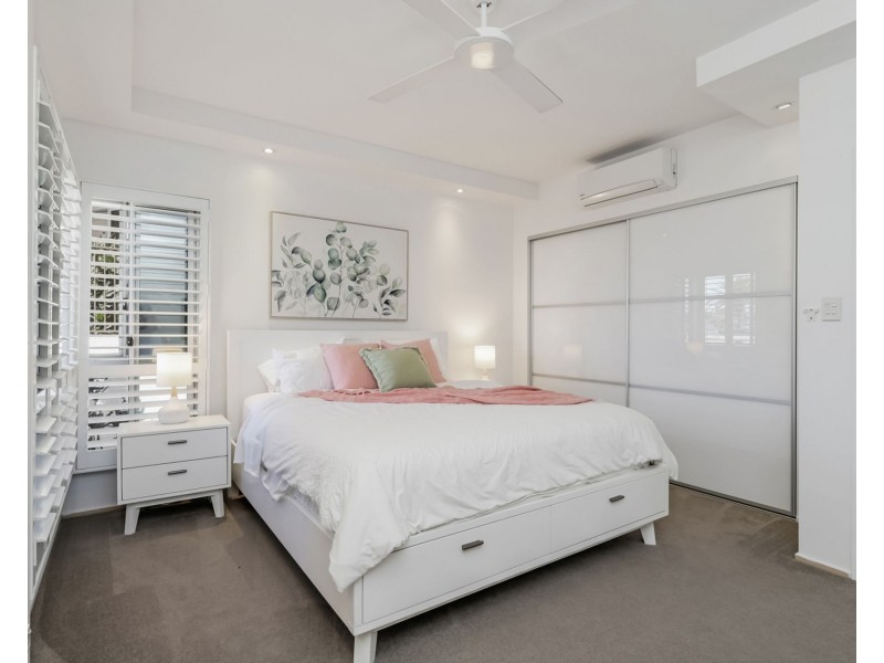 1/244 Alexandra Parade, Alexandra Headland QLD 4572