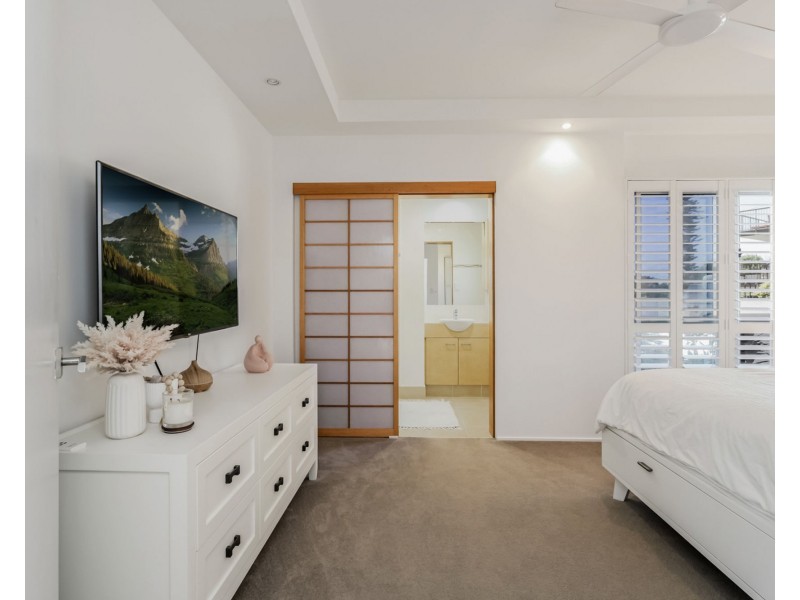 1/244 Alexandra Parade, Alexandra Headland QLD 4572