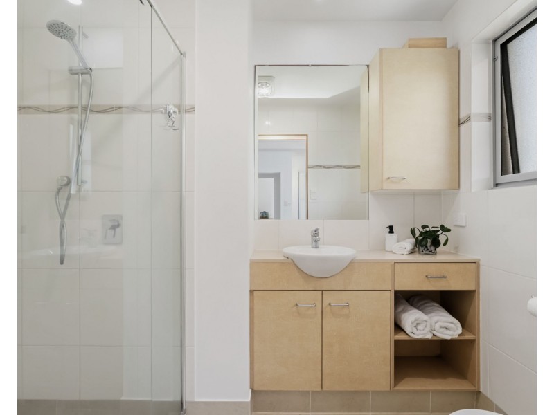1/244 Alexandra Parade, Alexandra Headland QLD 4572