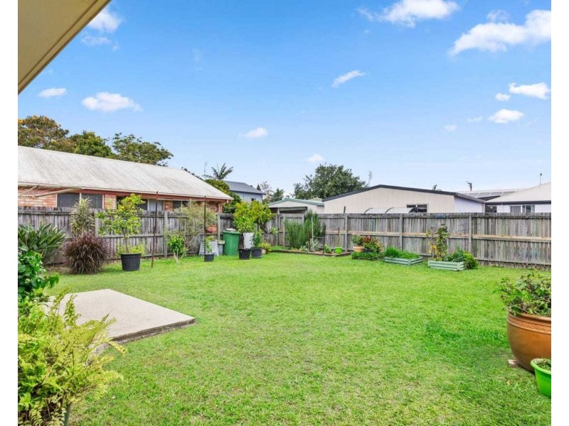 35 Bando Street, Pacific Paradise QLD 4564