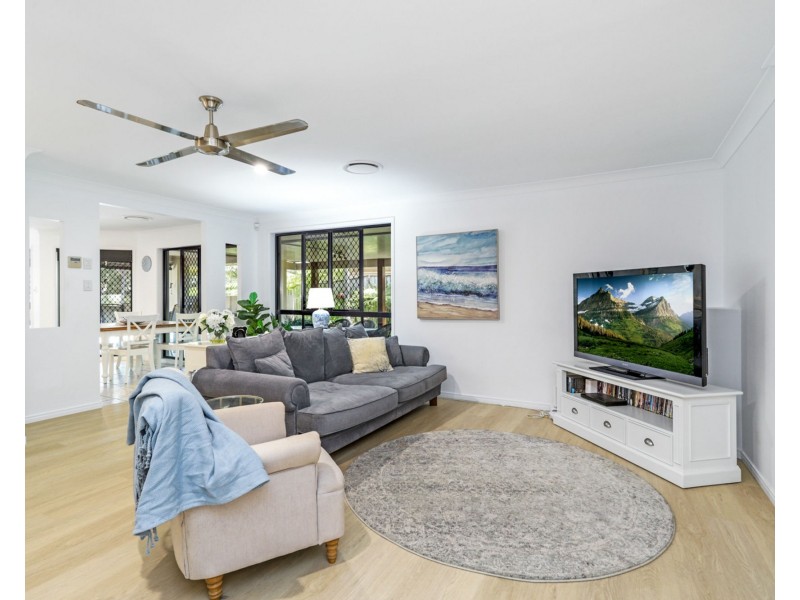 4 Tytherleigh Lane, Pelican Waters QLD 4551