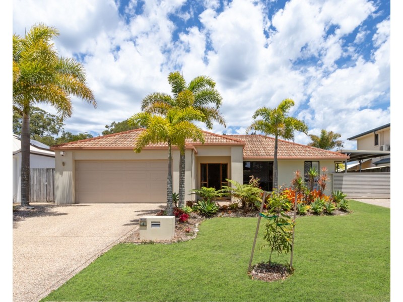 4 Tytherleigh Lane, Pelican Waters QLD 4551