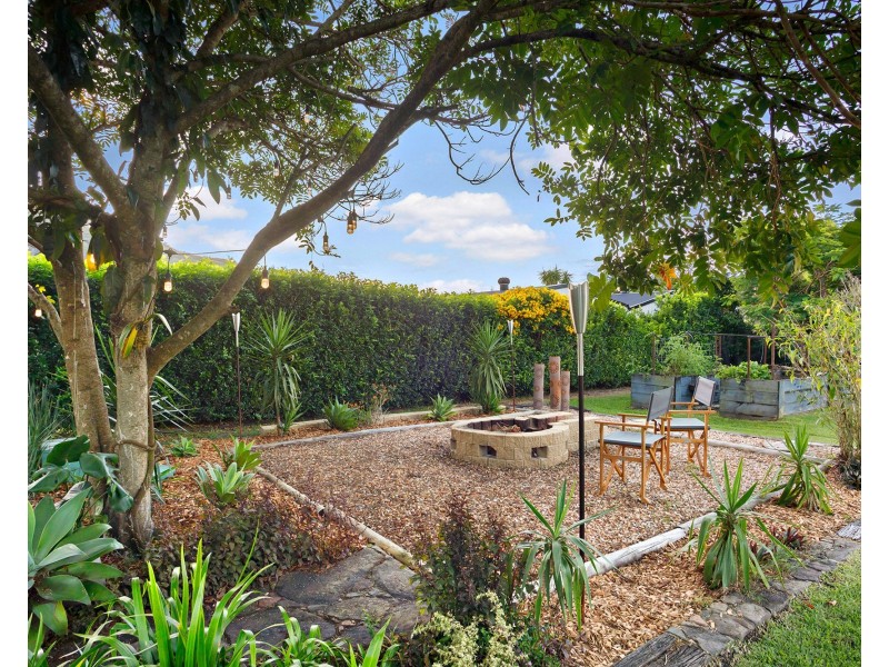 78 Allan Avenue, Glass House Mountains QLD 4518