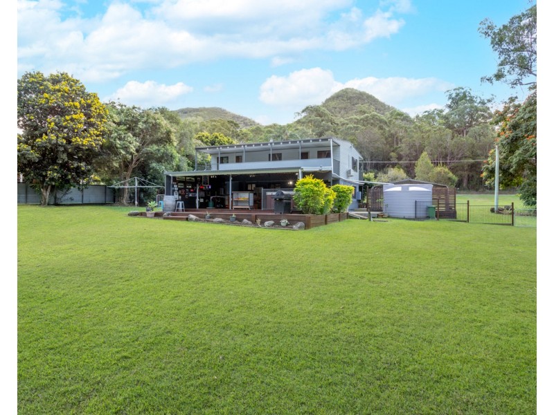 128 Lindeman Road, Beerwah QLD 4519