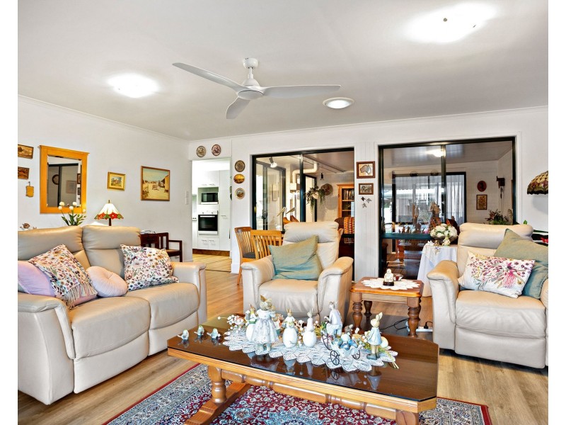 249/4 Melody Court, Warana QLD 4575