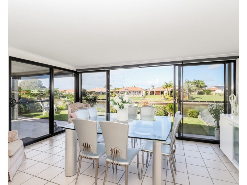 191/4 Melody Court, Warana QLD 4575