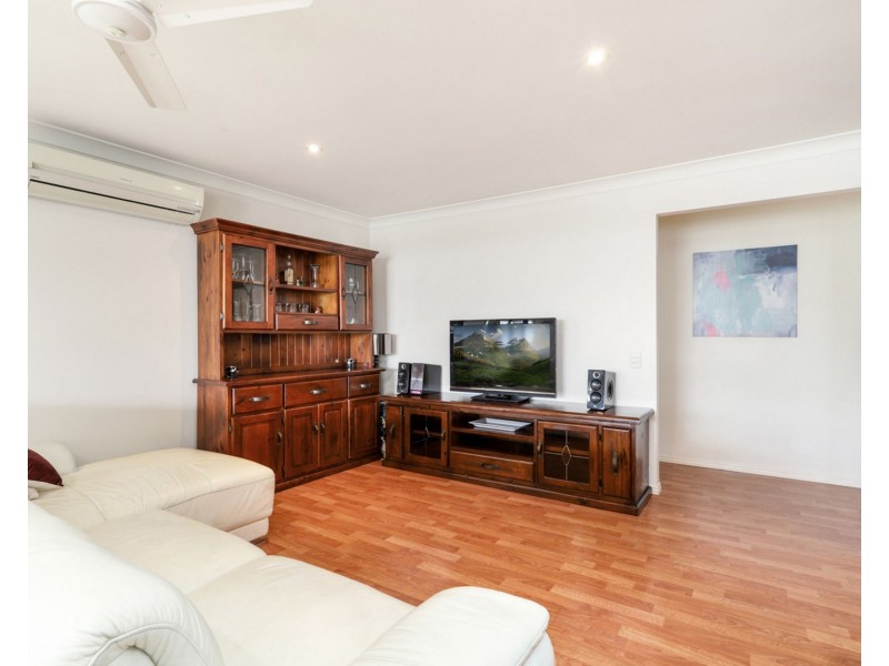 15 Anglia Place, Little Mountain QLD 4551