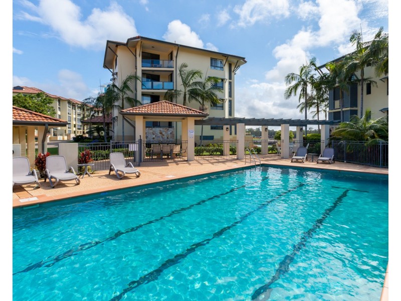 18/1 Millennium Circuit, Pelican Waters QLD 4551