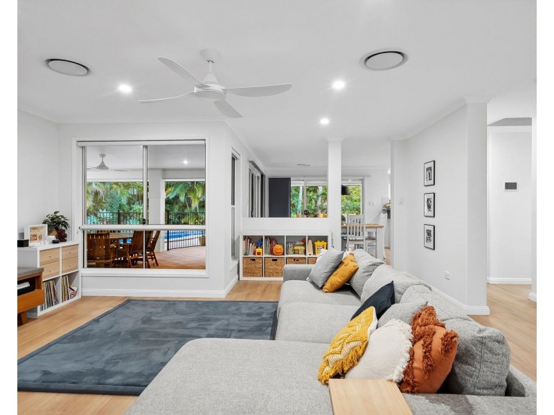 10 Carisbrook Court, Little Mountain QLD 4551