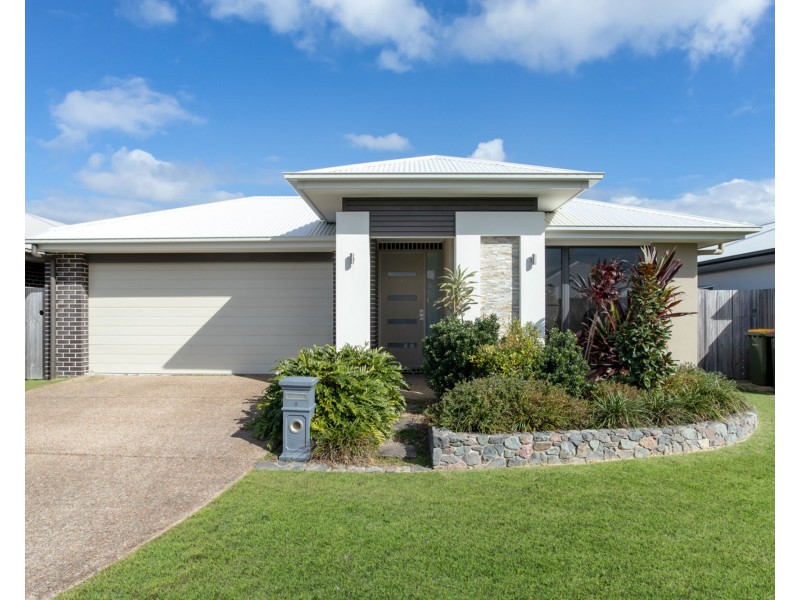 8 Lapis Street, Caloundra West QLD 4551