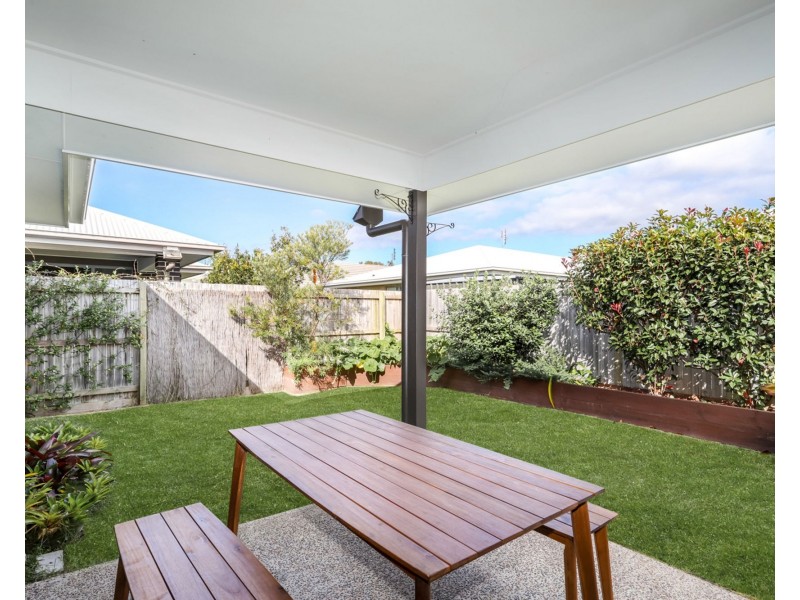 8 Lapis Street, Caloundra West QLD 4551