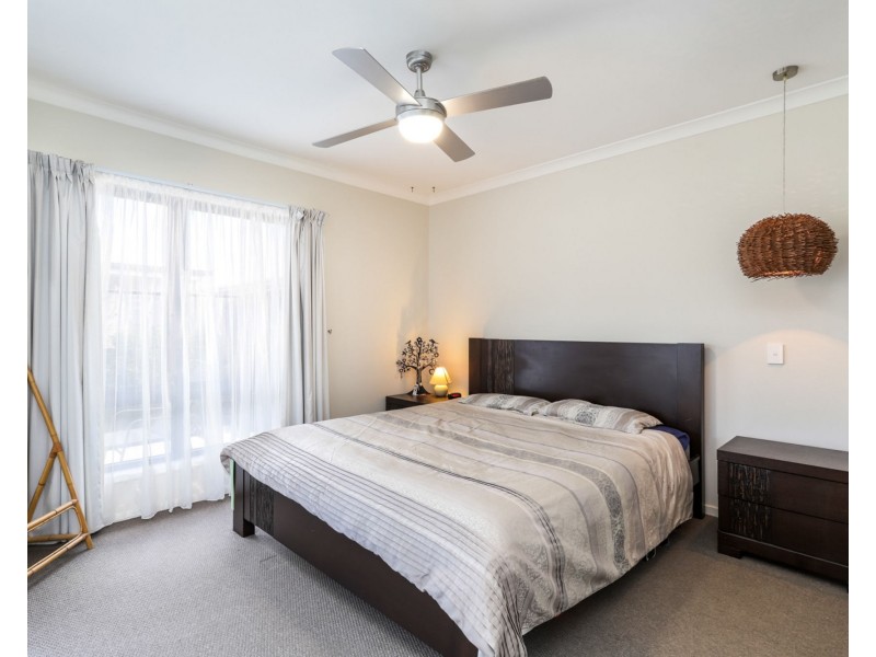 8 Lapis Street, Caloundra West QLD 4551