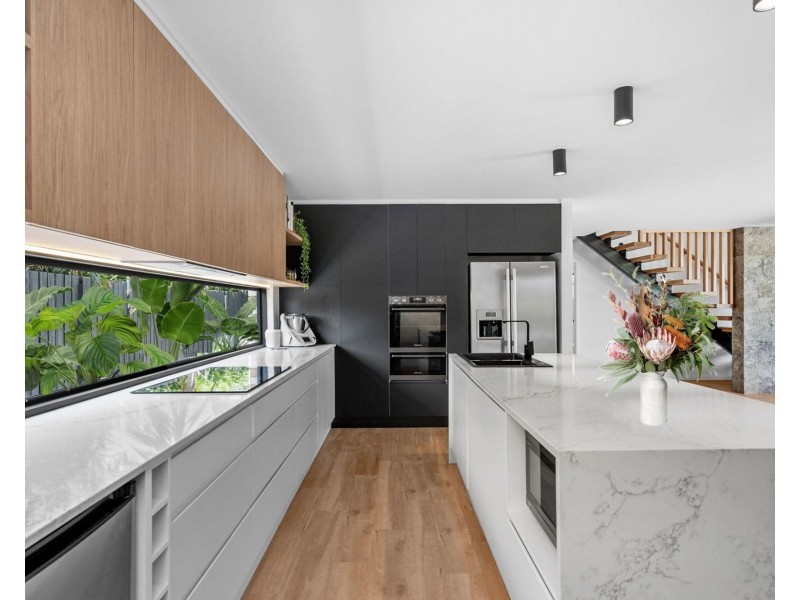 8 Jasmin Circle, Bokarina QLD 4575