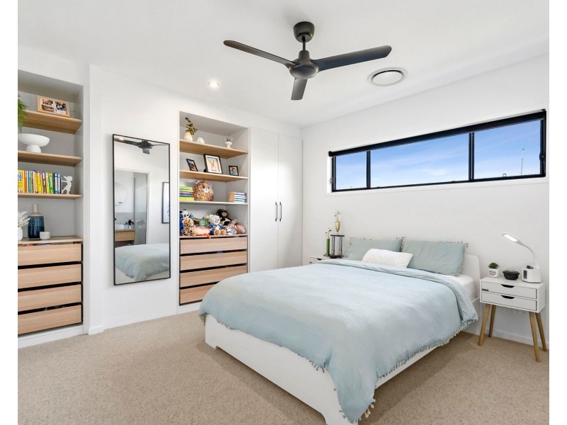 8 Jasmin Circle, Bokarina QLD 4575