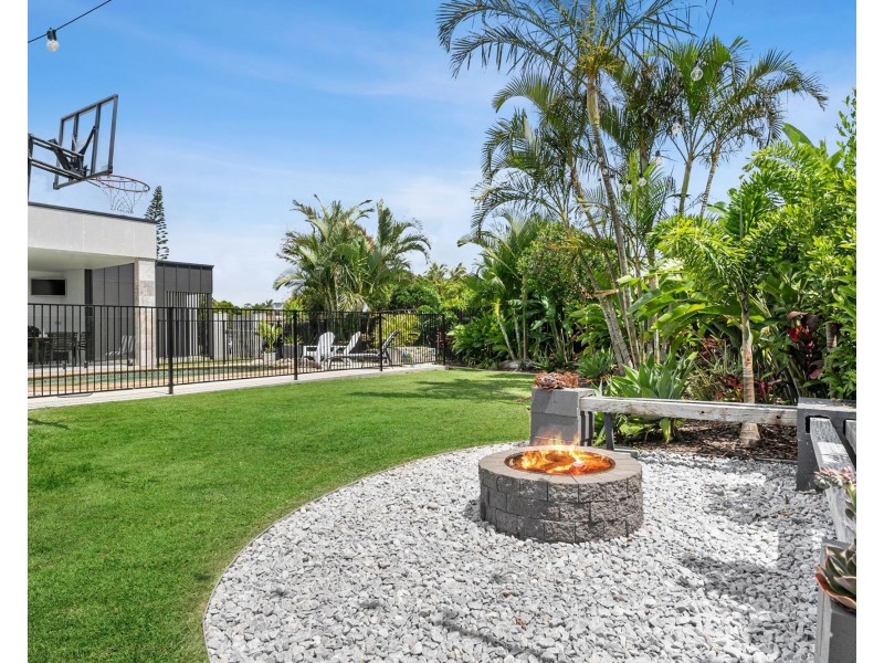 8 Jasmin Circle, Bokarina QLD 4575