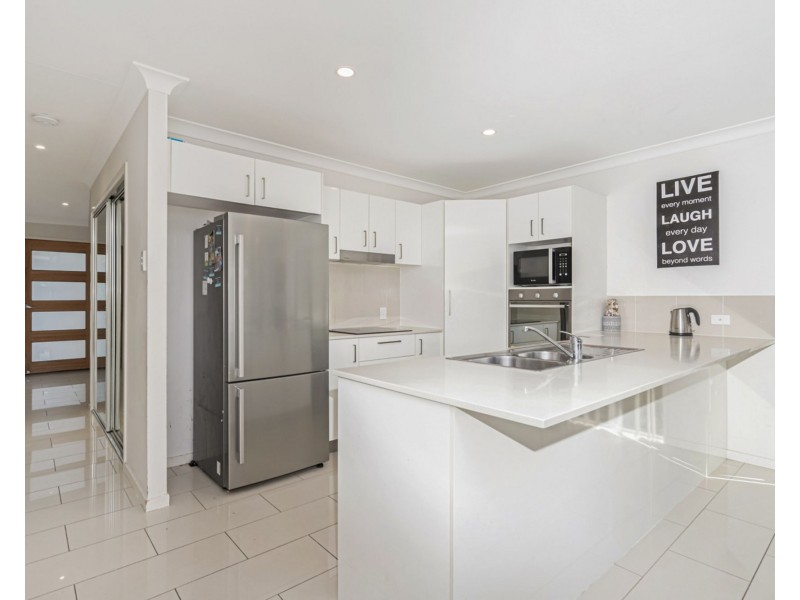 43 Sunshine Crescent, Caloundra West QLD 4551