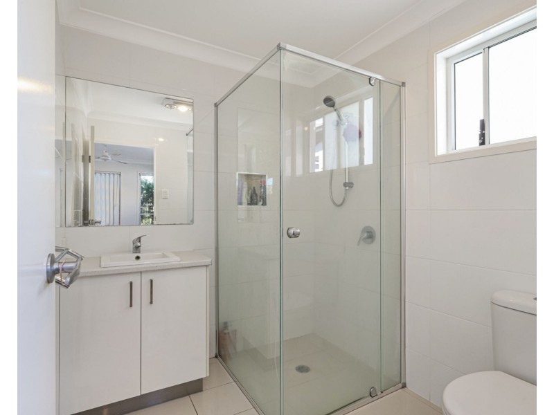 43 Sunshine Crescent, Caloundra West QLD 4551
