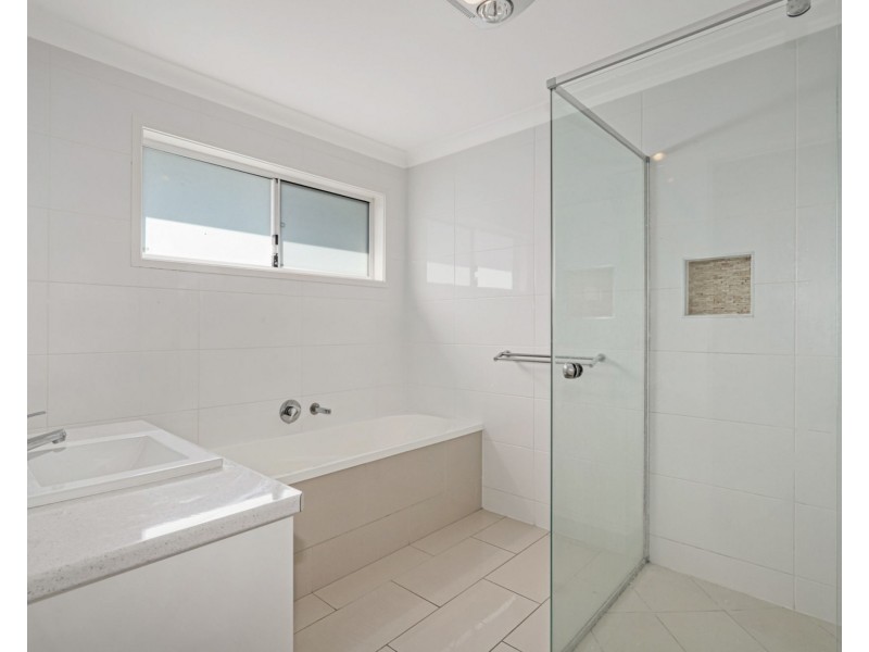 43 Sunshine Crescent, Caloundra West QLD 4551
