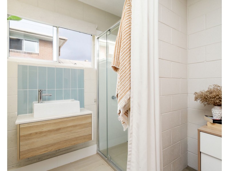 9 Collins Lane, Golden Beach QLD 4551