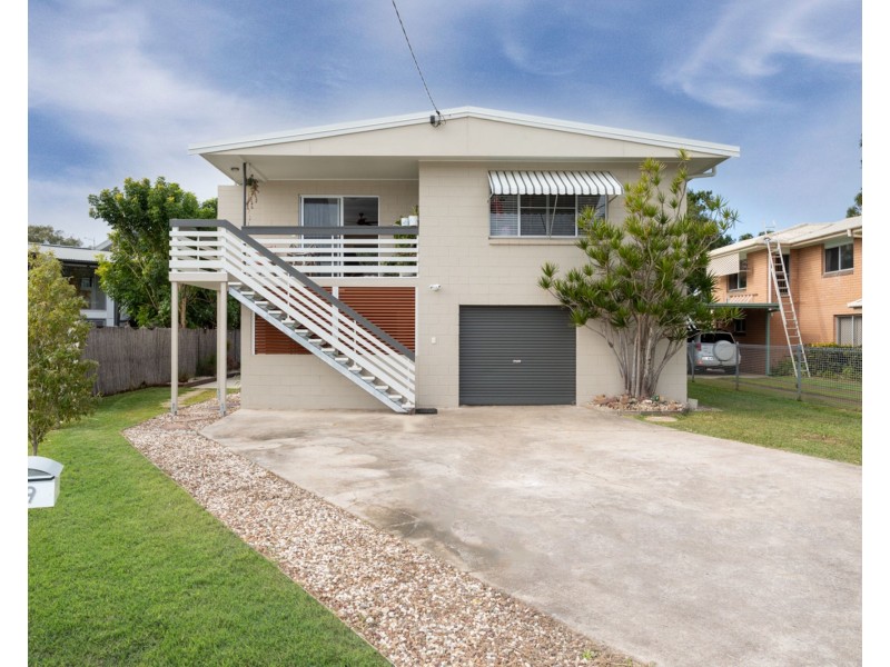 9 Collins Lane, Golden Beach QLD 4551
