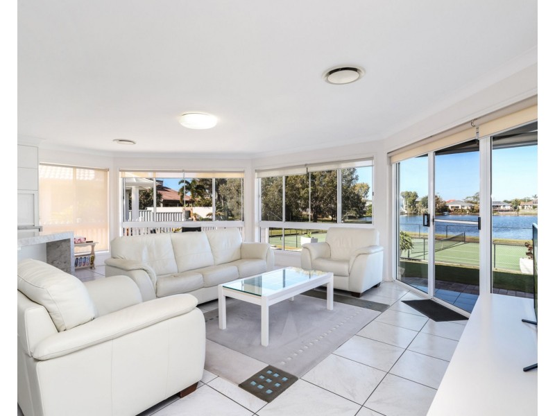 60 Wavell Avenue, Pelican Waters QLD 4551