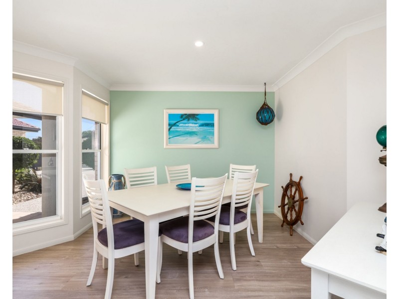 60 Wavell Avenue, Pelican Waters QLD 4551