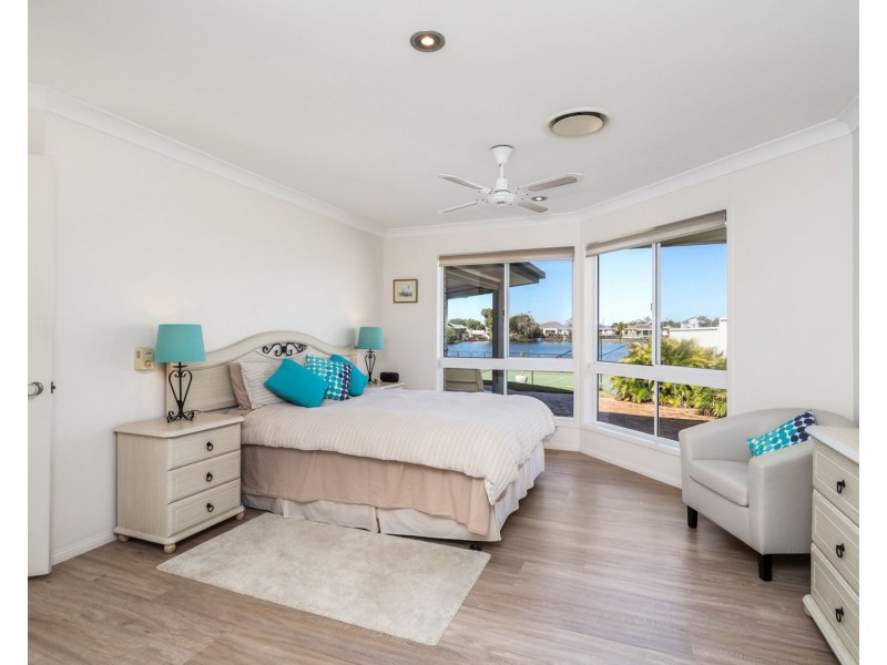 60 Wavell Avenue, Pelican Waters QLD 4551