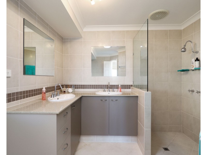 60 Wavell Avenue, Pelican Waters QLD 4551