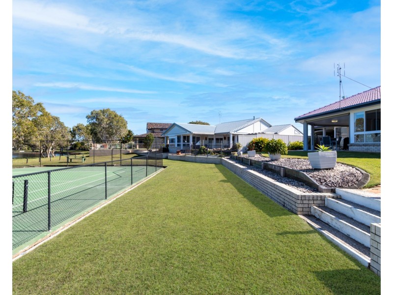 60 Wavell Avenue, Pelican Waters QLD 4551