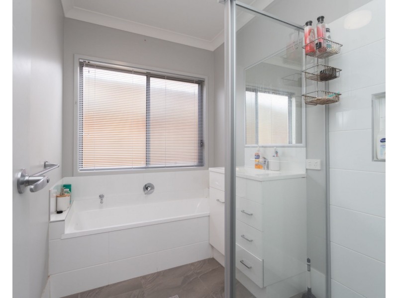 9 Sunray Avenue, Palmview QLD 4553