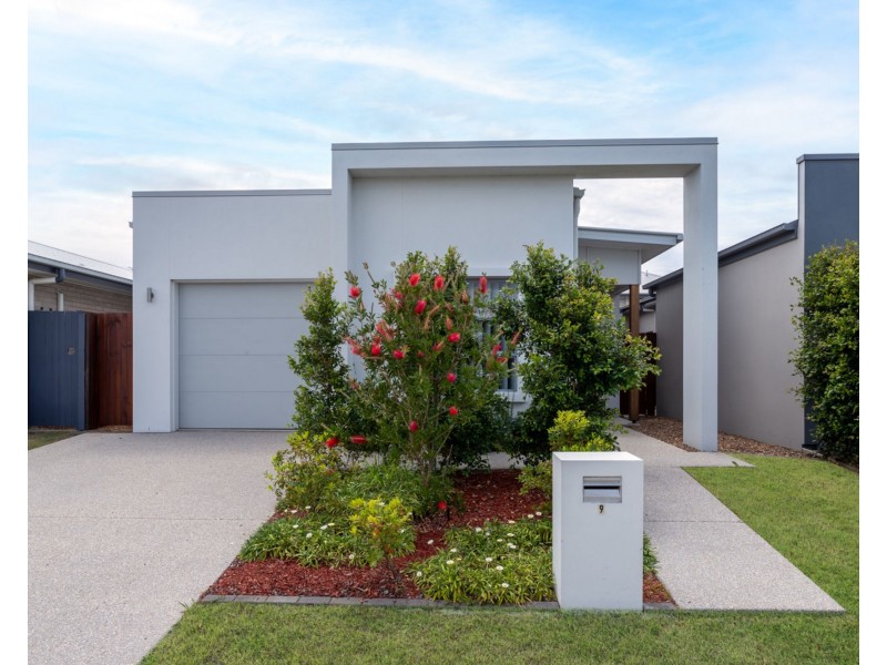 9 Sunray Avenue, Palmview QLD 4553