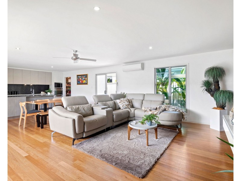 14 Bond Street, Pelican Waters QLD 4551