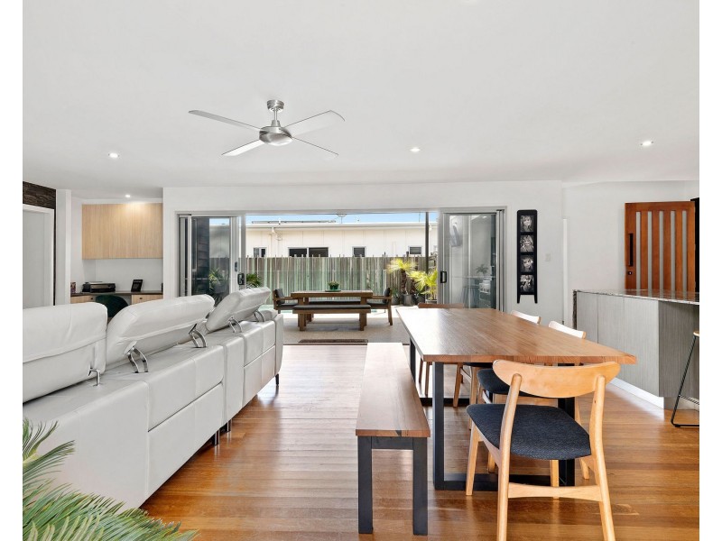 14 Bond Street, Pelican Waters QLD 4551
