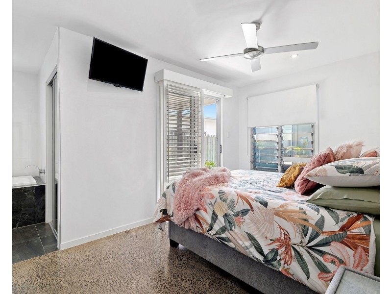 14 Bond Street, Pelican Waters QLD 4551