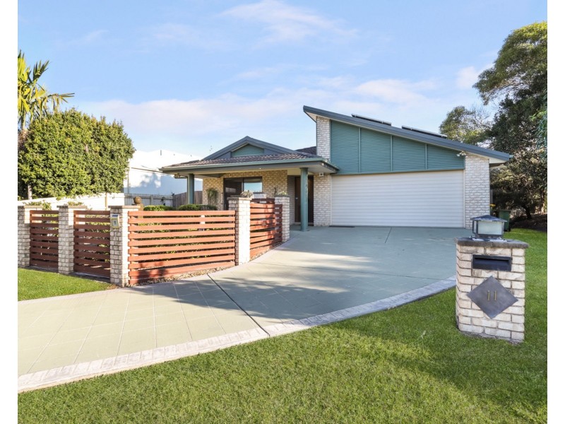 11 Gillingham Place, Pelican Waters QLD 4551