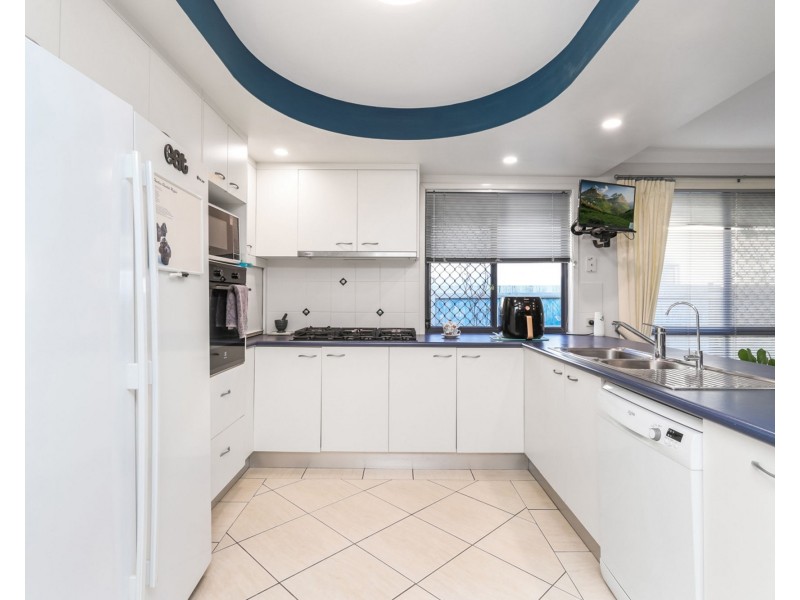 11 Gillingham Place, Pelican Waters QLD 4551