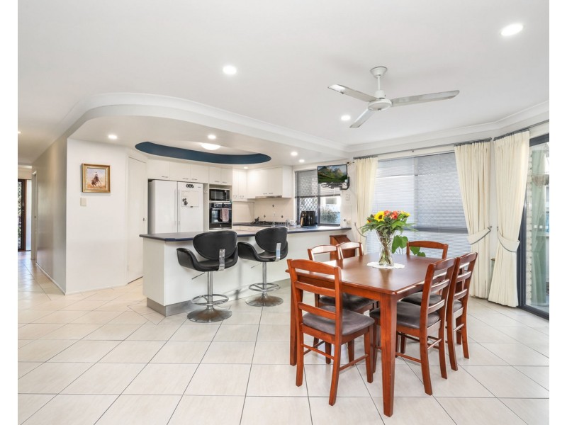 11 Gillingham Place, Pelican Waters QLD 4551