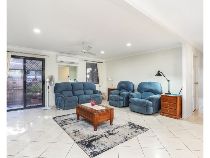 11 Gillingham Place, Pelican Waters QLD 4551