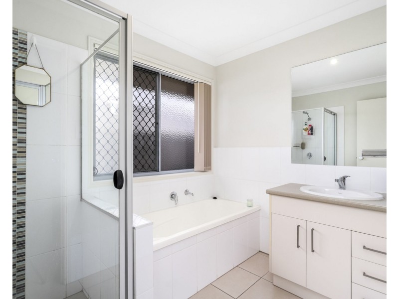 21 Sunrise Terrace, Little Mountain QLD 4551