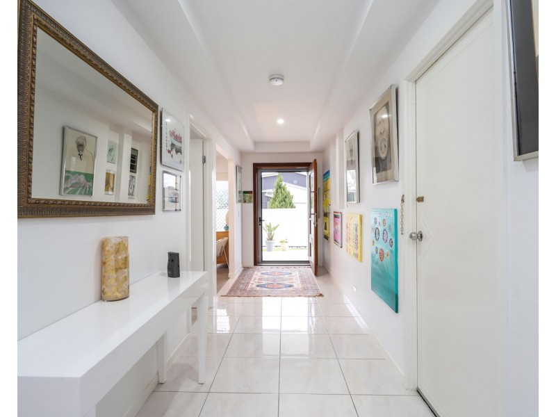 18 Bond Street, Pelican Waters QLD 4551