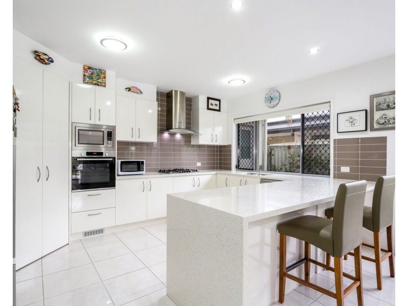 18 Bond Street, Pelican Waters QLD 4551