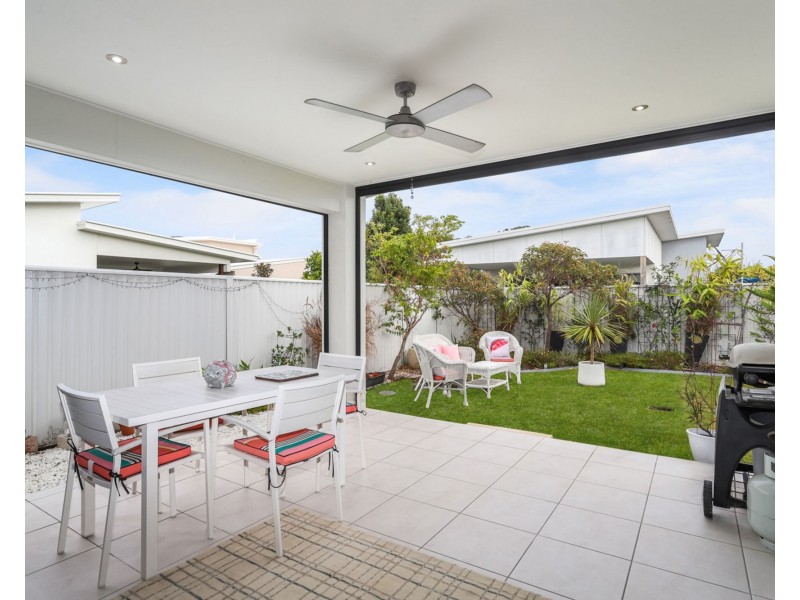 18 Bond Street, Pelican Waters QLD 4551