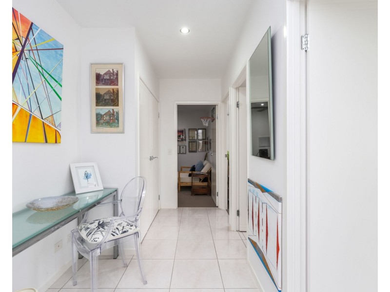 18 Bond Street, Pelican Waters QLD 4551