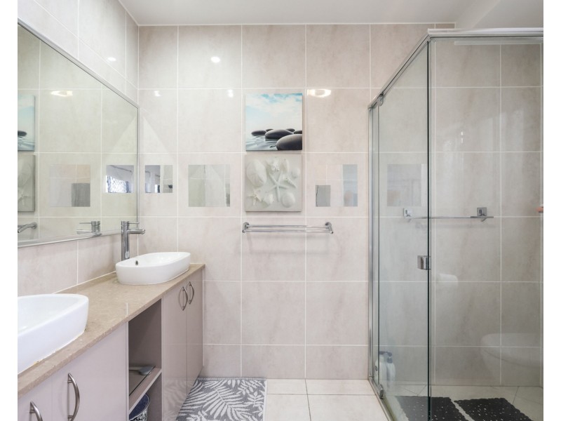 18 Bond Street, Pelican Waters QLD 4551