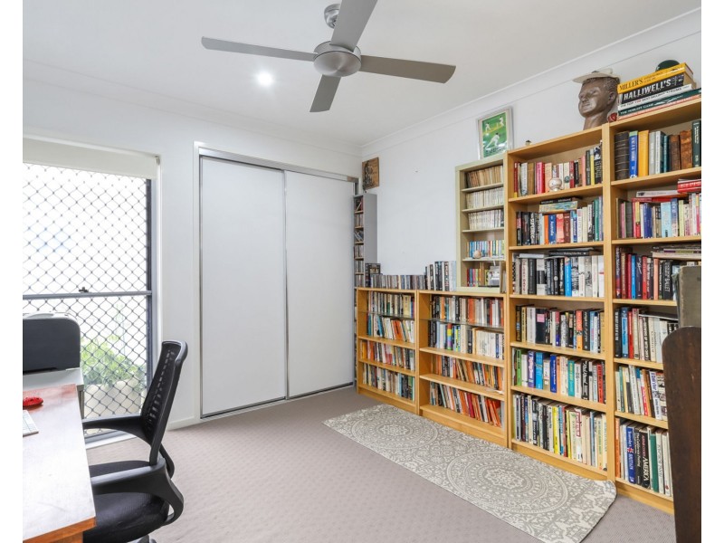 18 Bond Street, Pelican Waters QLD 4551